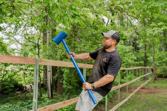 No-Dig Vinyl Fence Installation